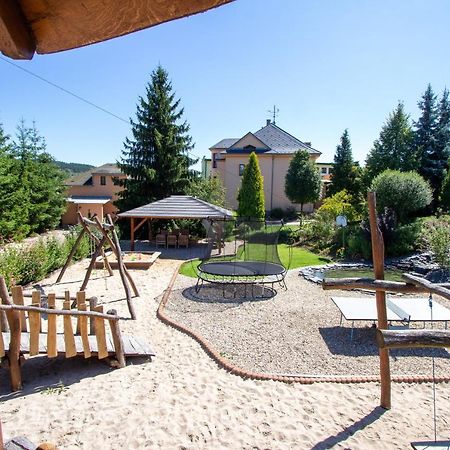Apartmany Pemi Potštejn エクステリア 写真